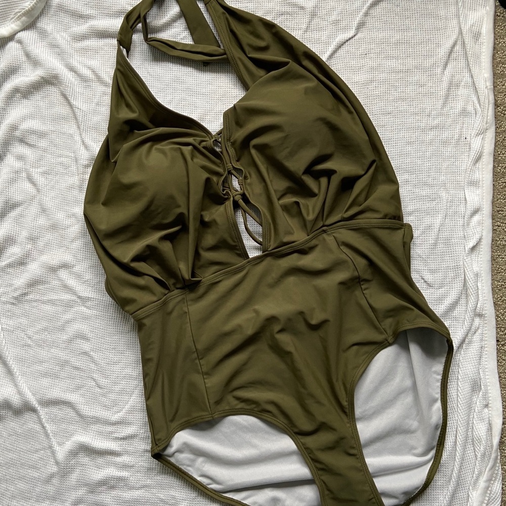 One piece swimsuit